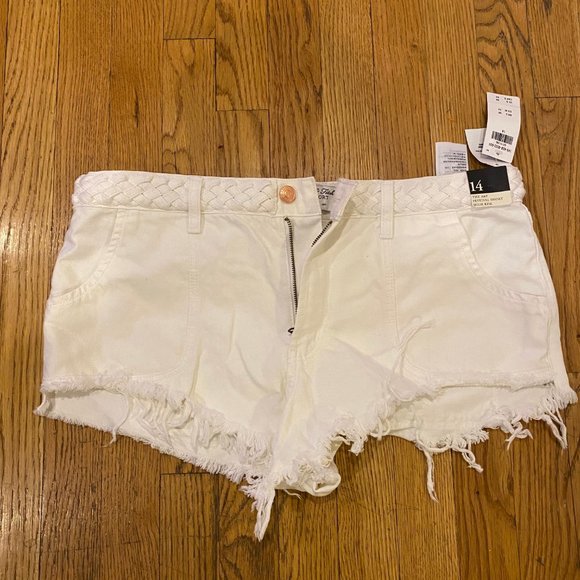 Abercrombie & Fitch Pants - NWT White High Rise Abercrombie Shorts